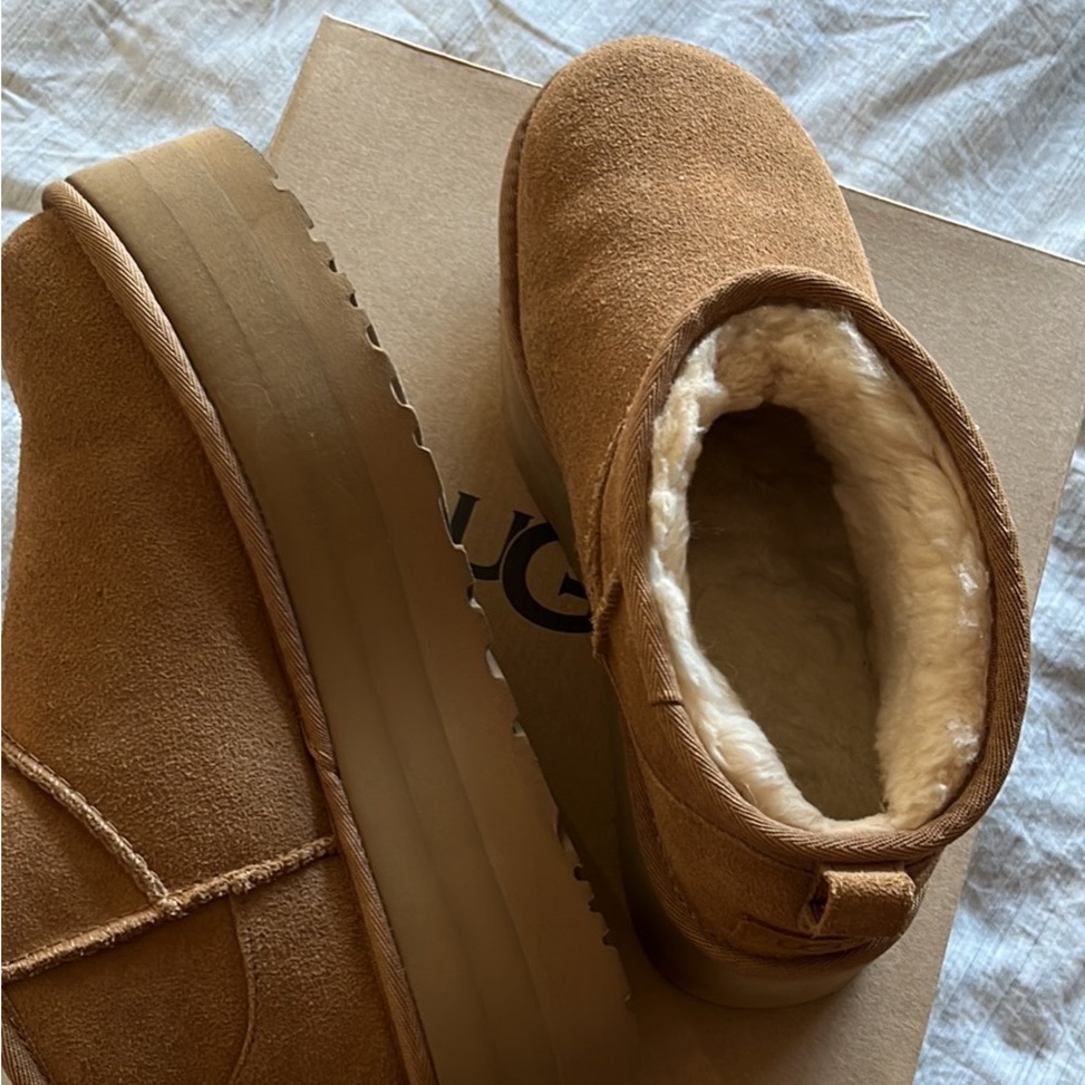 Ugg ultra platform mini chestnut size 9